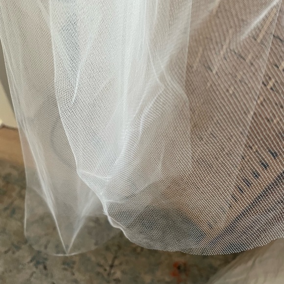 Sara Gabriel Malia Wedding Veil - 90” - Picture 7 of 8